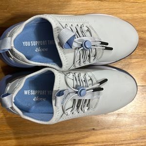 Clove grey nursing shoes- Woman